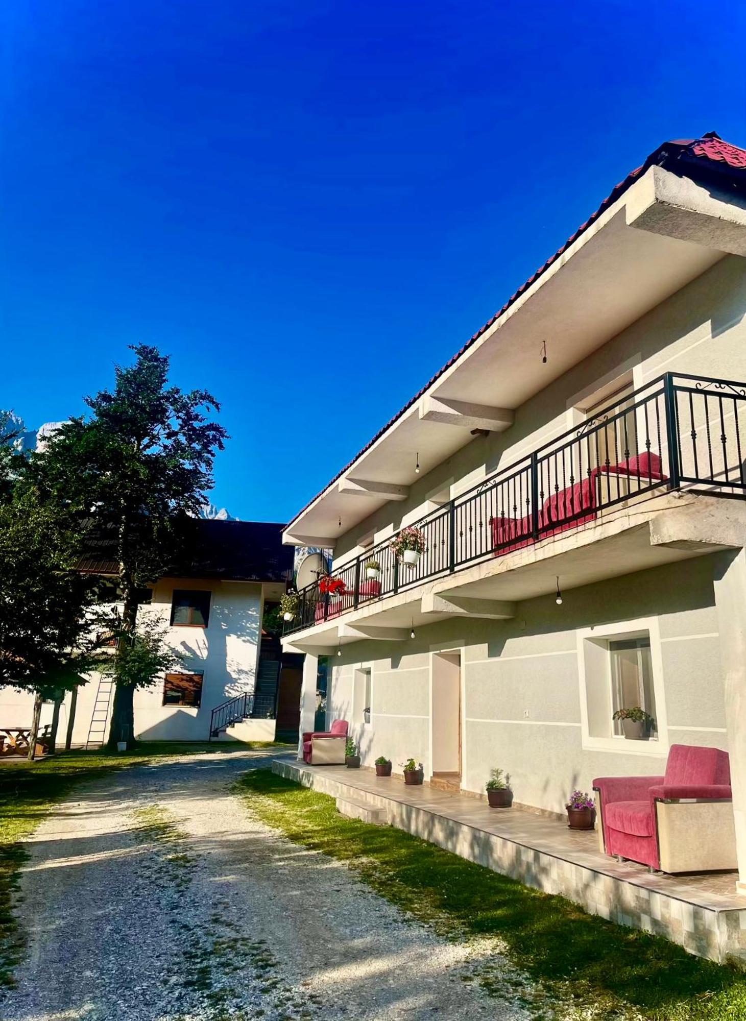Lazer Cardaku Guesthouse Valbona Kültér fotó