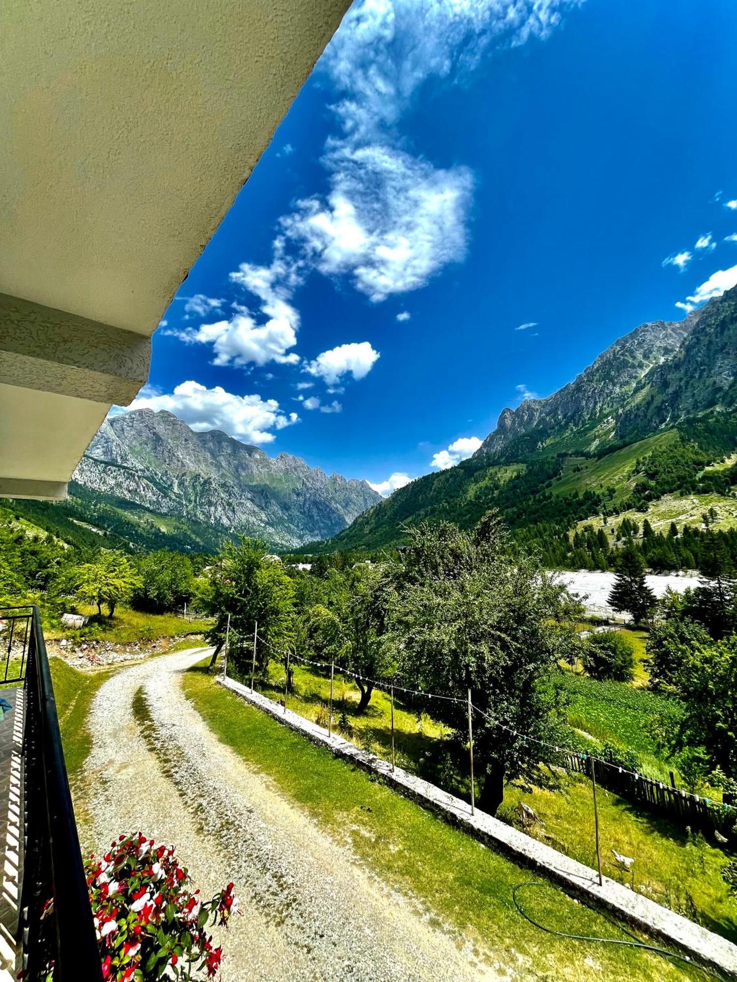 Lazer Cardaku Guesthouse Valbona Kültér fotó